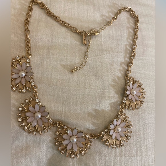 Jewelry - Floral‎ Flowers Design Bib Necklace